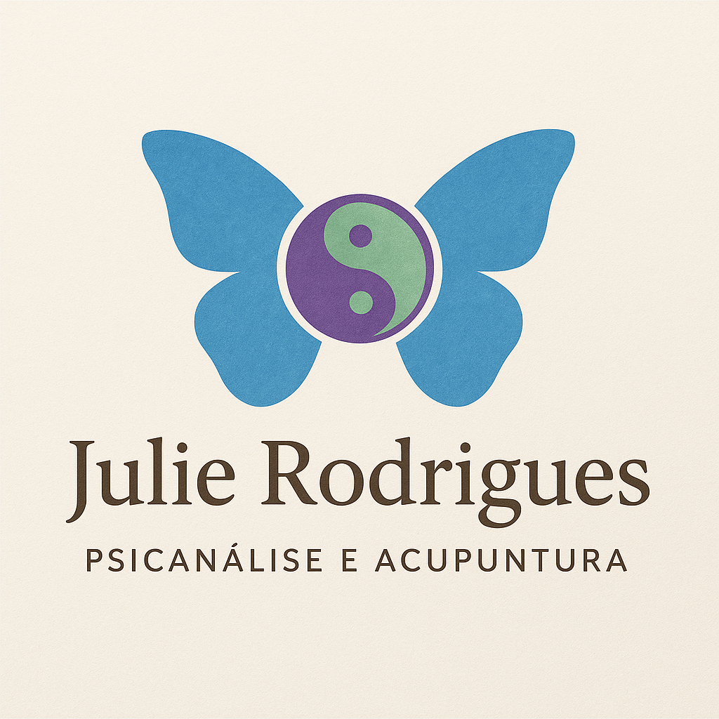  Julie Rodrigues
